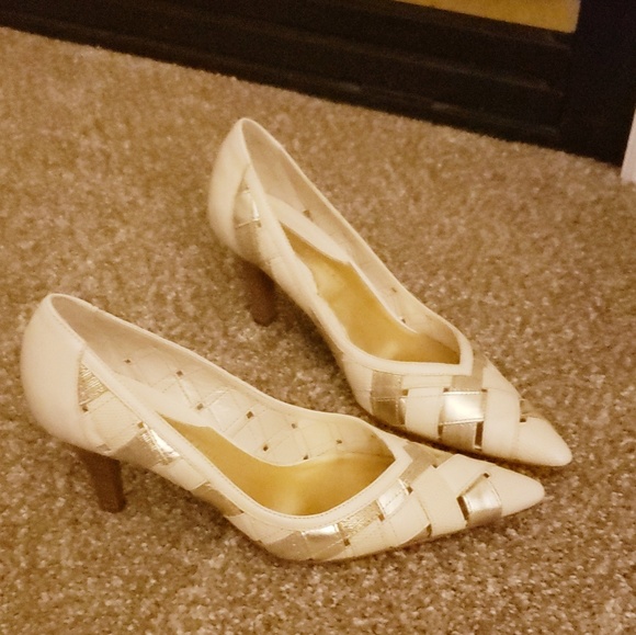 ANTONIO MELANI Shoes - SALE Antonio Melani Heels